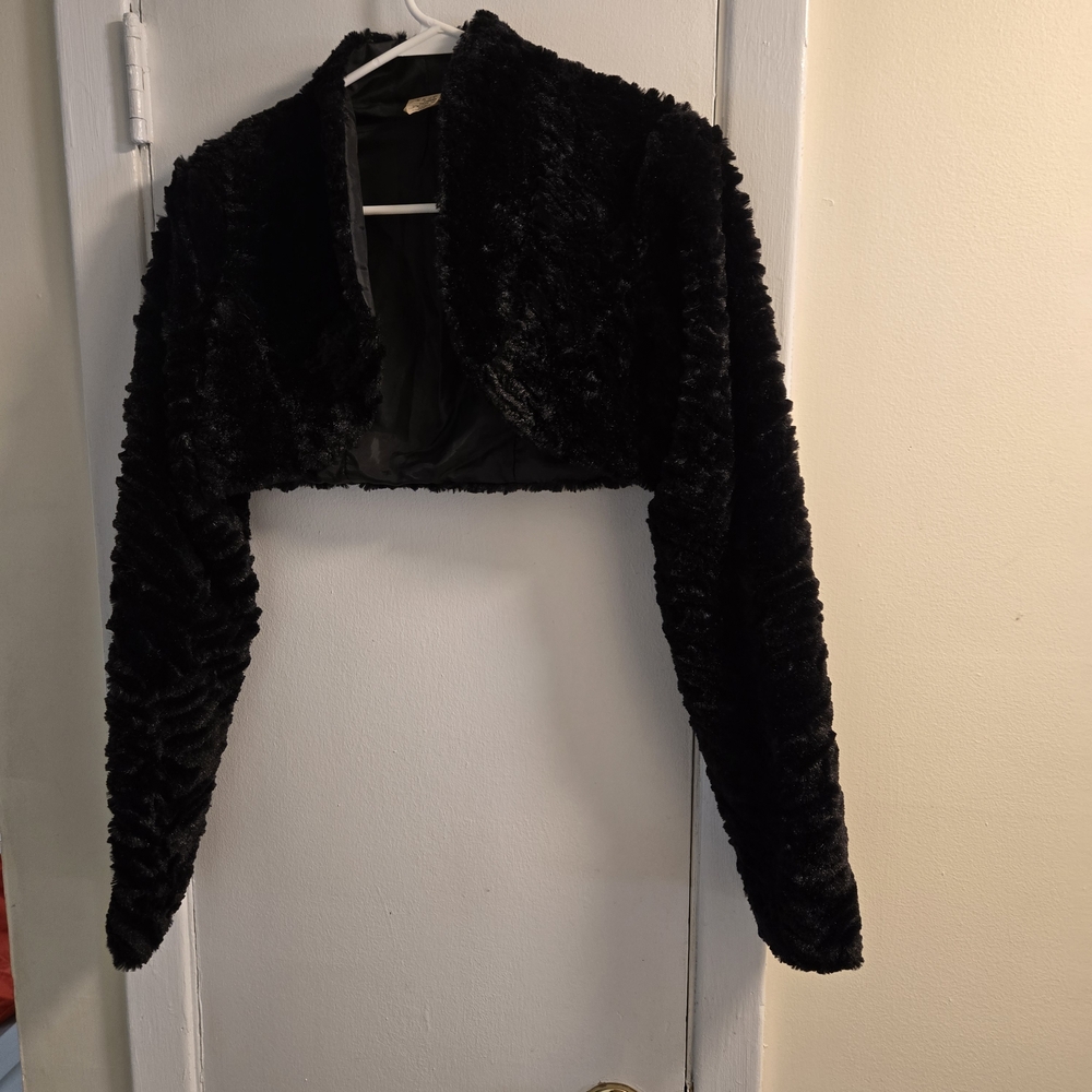 Black Faux Fur Bolero style jacket Women’s L